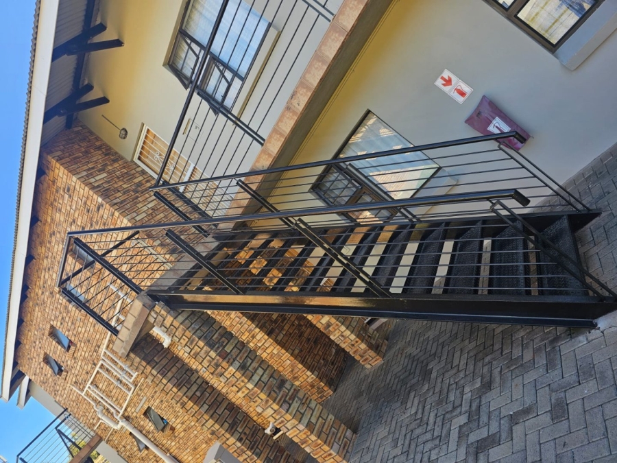 2 Bedroom Property for Sale in Rhodesdene Northern Cape